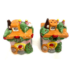 Christmas Salt and Pepper Shakers Fireplace and Clock 3”T X 2”W Collectible